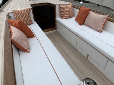 essence 33 exterior 7b
